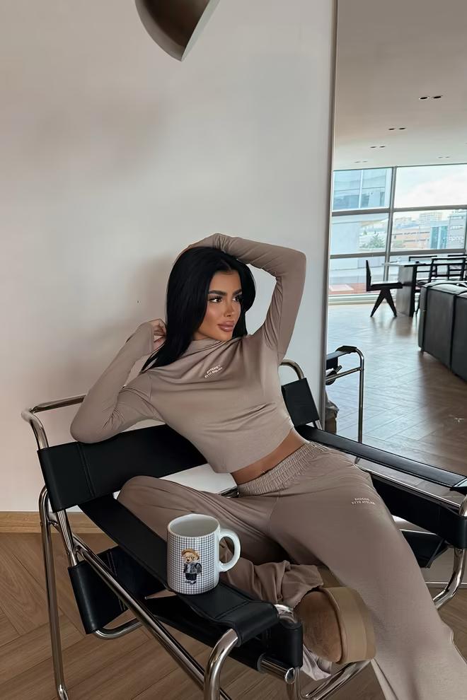 Tracksuit Jogger With High Neck