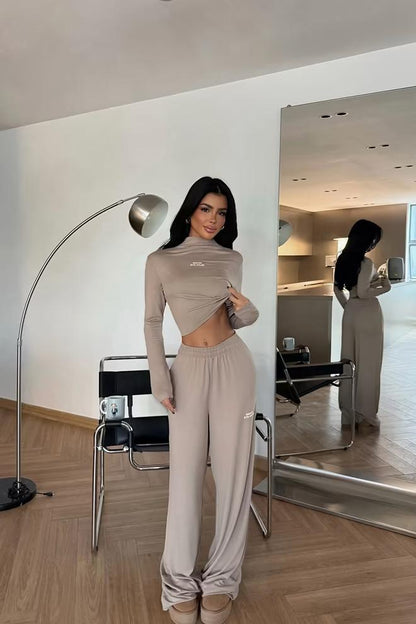 Tracksuit Jogger With High Neck